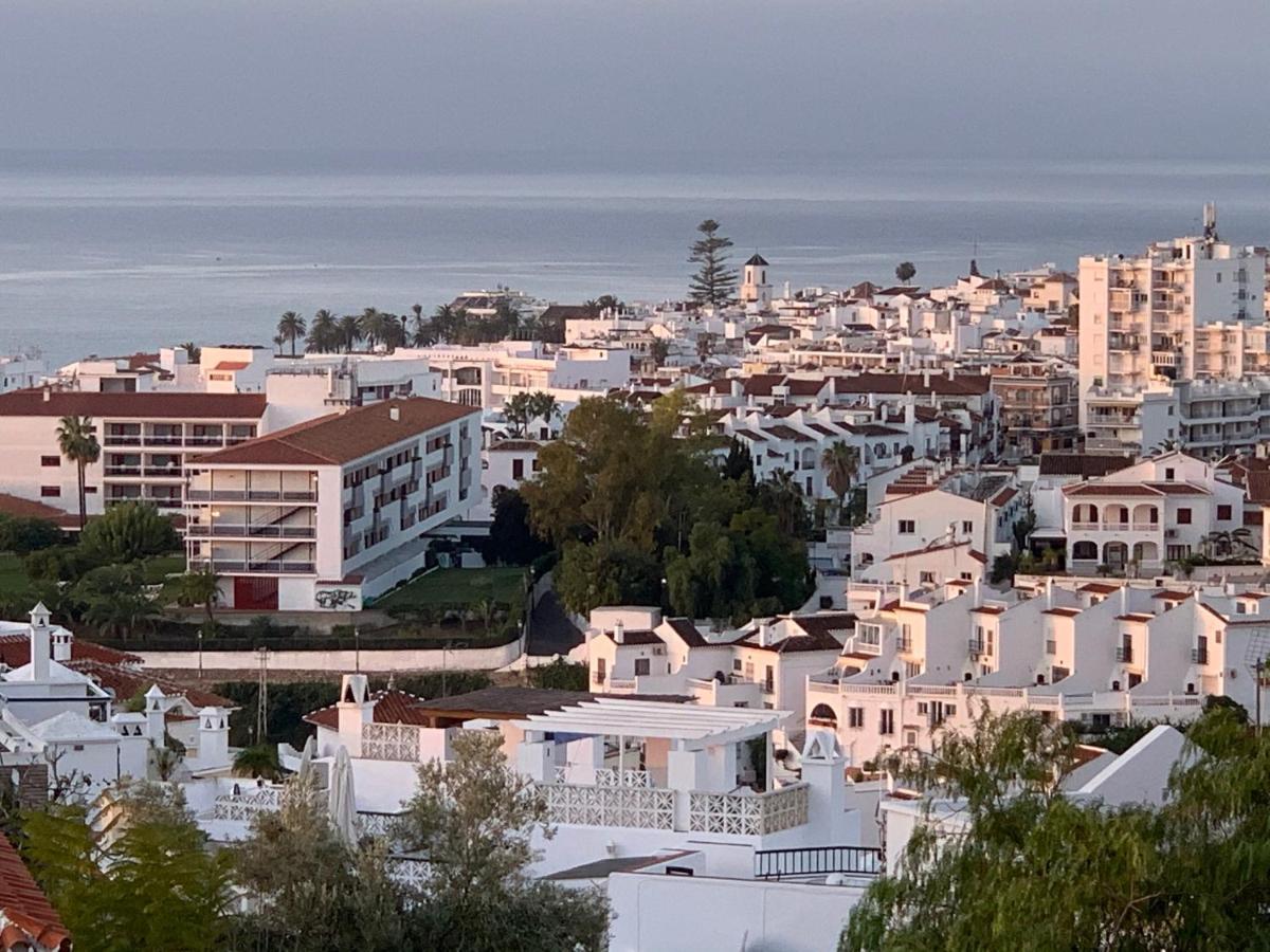 Playa Burriana, Tva Terasser, Havsutsikt, Pool Nerja Luaran gambar