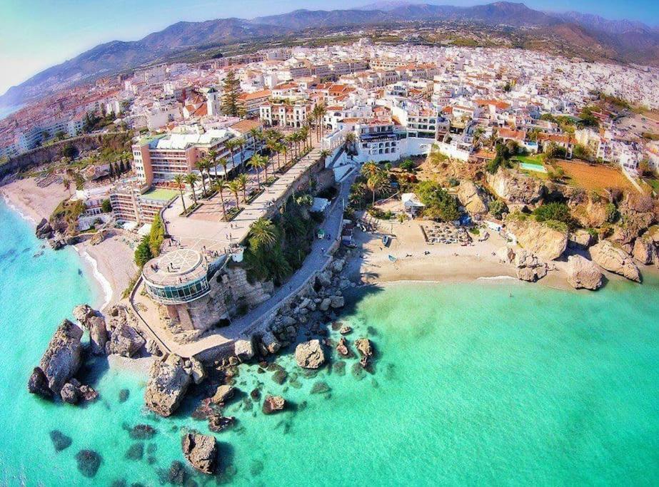 Playa Burriana, Tva Terasser, Havsutsikt, Pool Nerja Luaran gambar