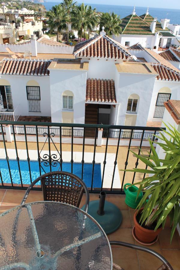 Playa Burriana, Tva Terasser, Havsutsikt, Pool Nerja Luaran gambar